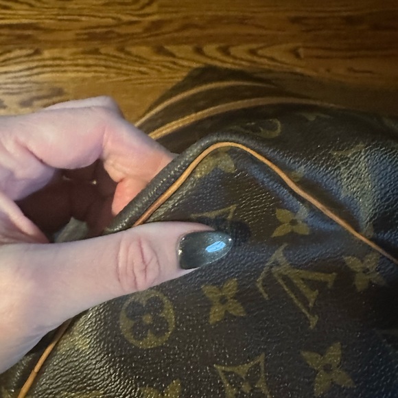 Louis Vuitton Keepall 45 - Picture 9 of 15